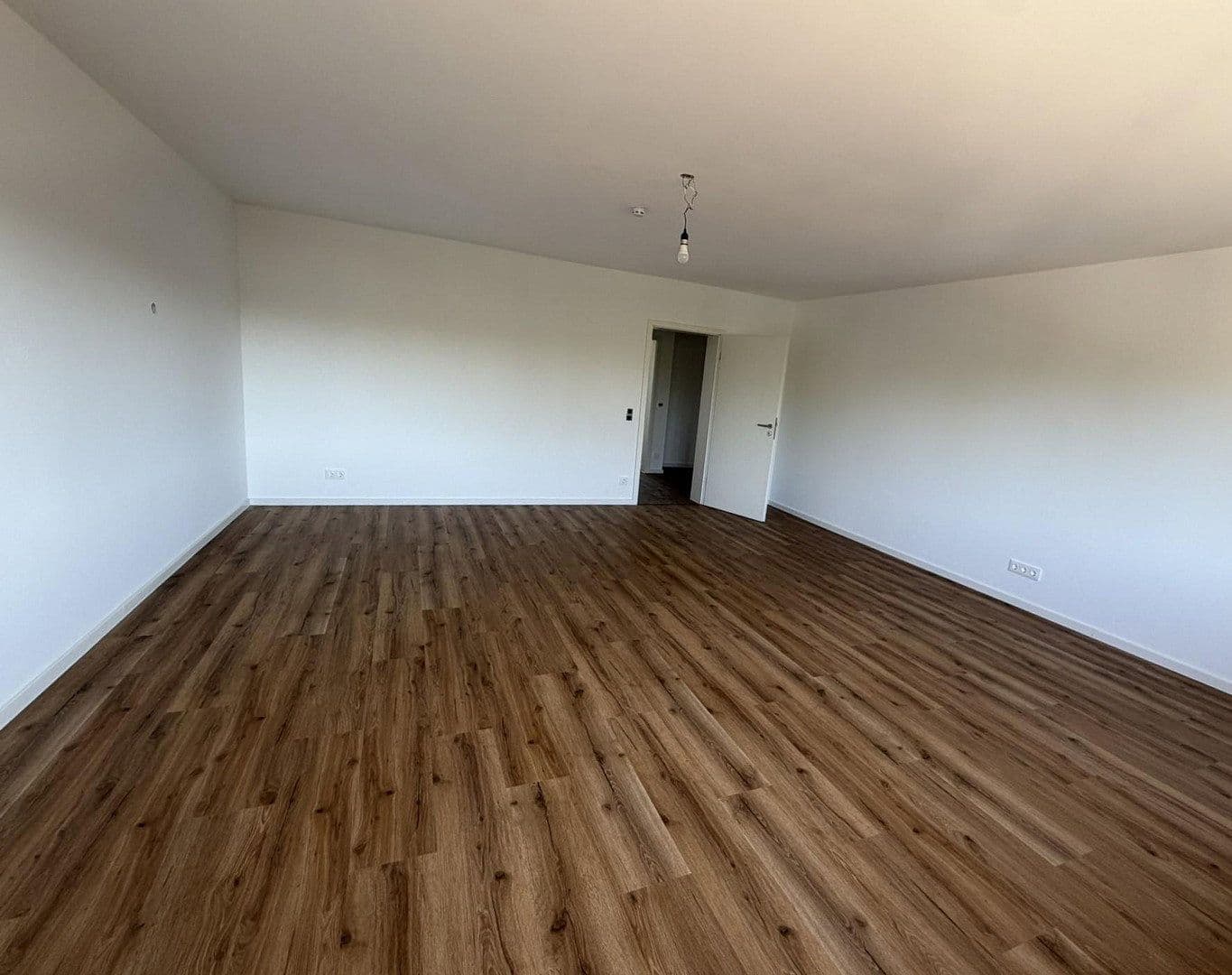 Pronájem bytu 3+1 95 m², Aachener Straße 1274, Köln, Severní Porýní-Vestfálsko Pronájem bytu 3+1 95 m², Aachener Straße 1274, Köln, Severní Porýní-Vestfálsko