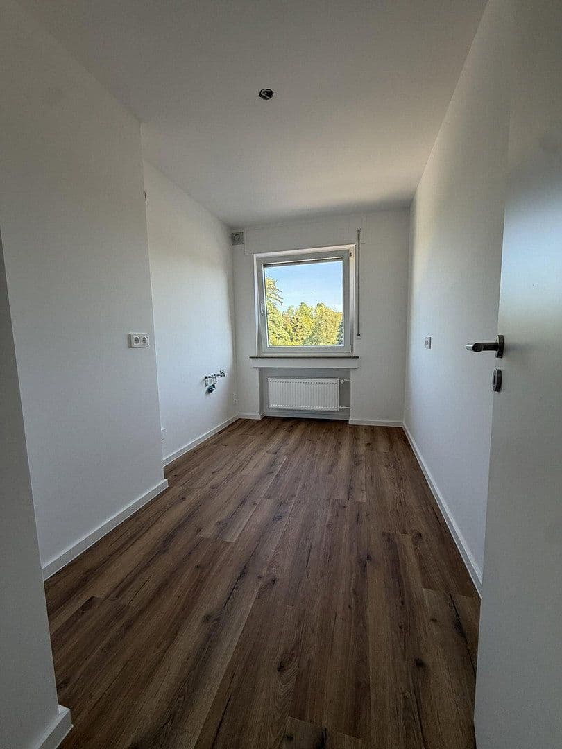 Pronájem bytu 3+1 95 m², Aachener Straße 1274, Köln, Severní Porýní-Vestfálsko Pronájem bytu 3+1 95 m², Aachener Straße 1274, Köln, Severní Porýní-Vestfálsko