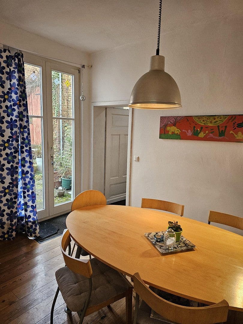 Prodej domu 130 m², pozemek 298 m², Brechen, Hessen Prodej domu 130 m², pozemek 298 m², Brechen, Hessen