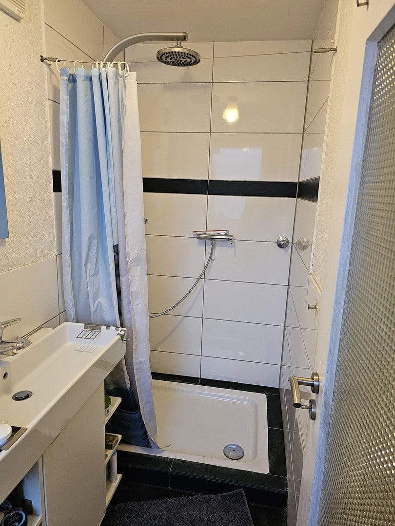 Prodej domu 130 m², pozemek 298 m², Brechen, Hessen Prodej domu 130 m², pozemek 298 m², Brechen, Hessen