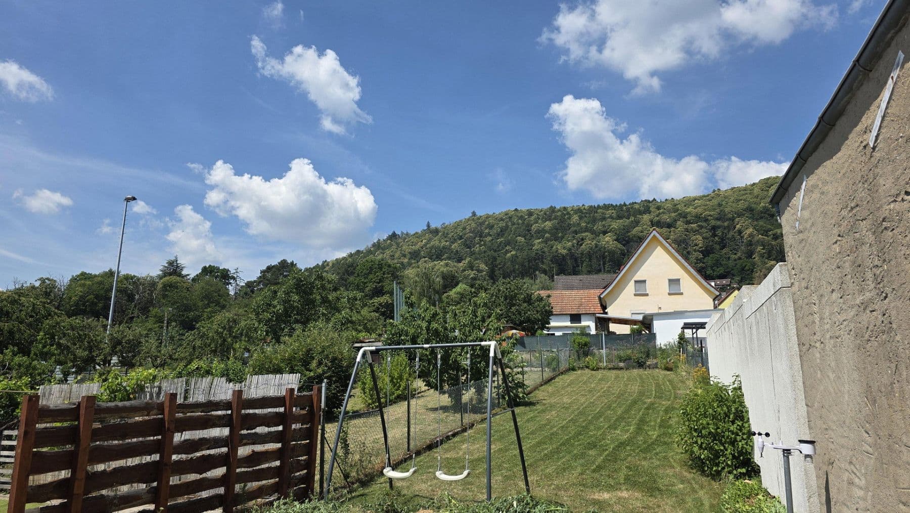 Prodej domu 154 m², pozemek 436 m², Frankweiler, Porýní-Falc Prodej domu 154 m², pozemek 436 m², Frankweiler, Porýní-Falc