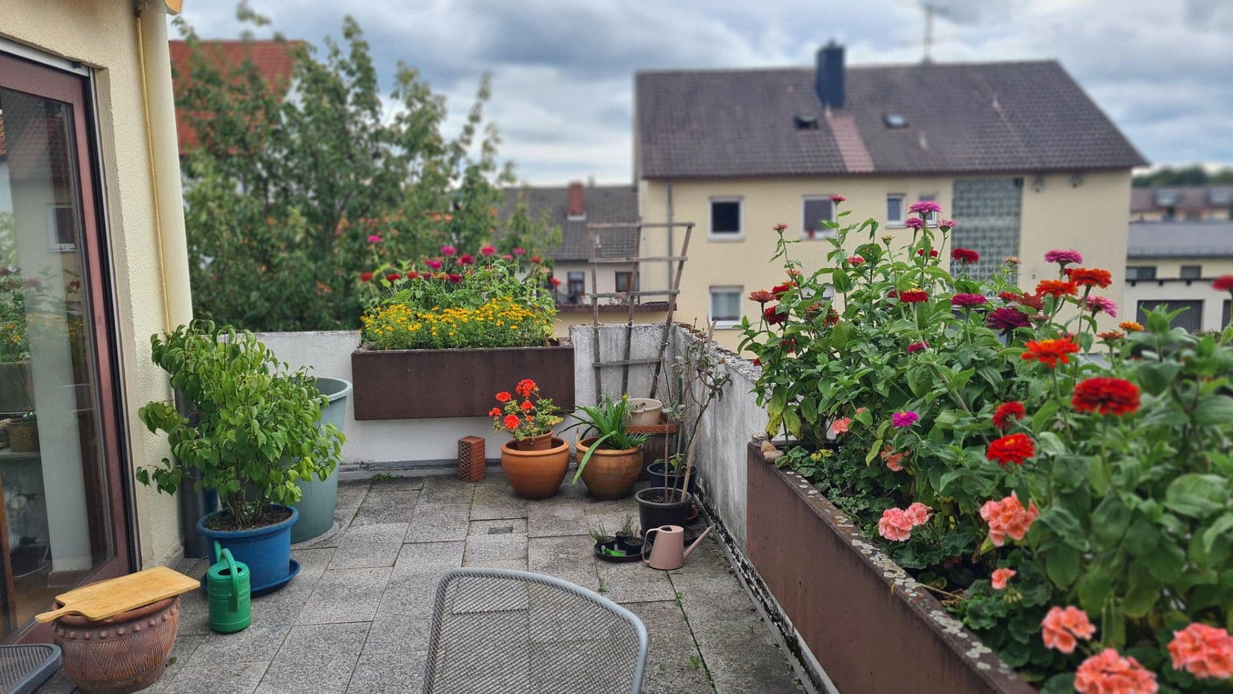 Prodej domu 195 m², pozemek 677 m², Nordlandstraße 5, Bad Neustadt an der Saale, Bavorsko Prodej domu 195 m², pozemek 677 m², Nordlandstraße 5, Bad Neustadt an der Saale, Bavorsko
