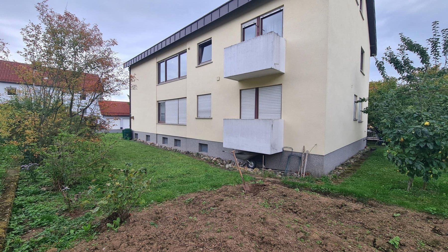 Prodej domu 195 m², pozemek 677 m², Nordlandstraße 5, Bad Neustadt an der Saale, Bavorsko Prodej domu 195 m², pozemek 677 m², Nordlandstraße 5, Bad Neustadt an der Saale, Bavorsko
