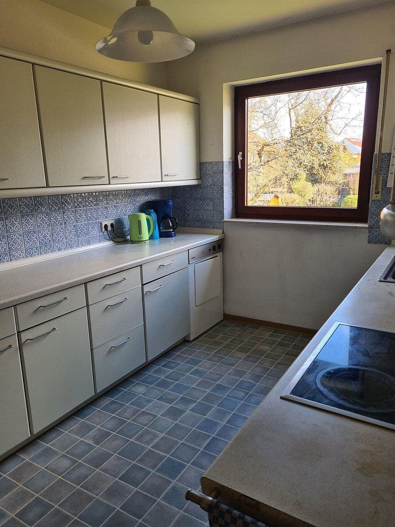 Prodej domu 195 m², pozemek 677 m², Nordlandstraße 5, Bad Neustadt an der Saale, Bavorsko Prodej domu 195 m², pozemek 677 m², Nordlandstraße 5, Bad Neustadt an der Saale, Bavorsko