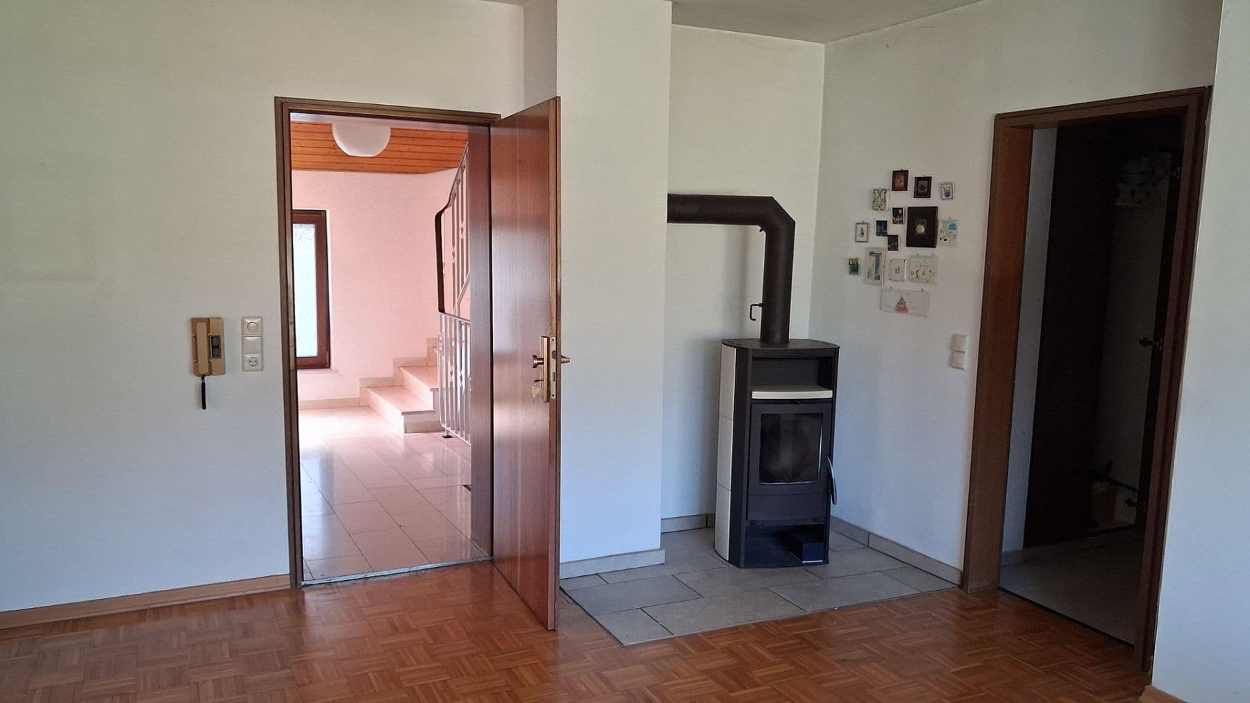 Prodej domu 195 m², pozemek 677 m², Nordlandstraße 5, Bad Neustadt an der Saale, Bavorsko Prodej domu 195 m², pozemek 677 m², Nordlandstraße 5, Bad Neustadt an der Saale, Bavorsko