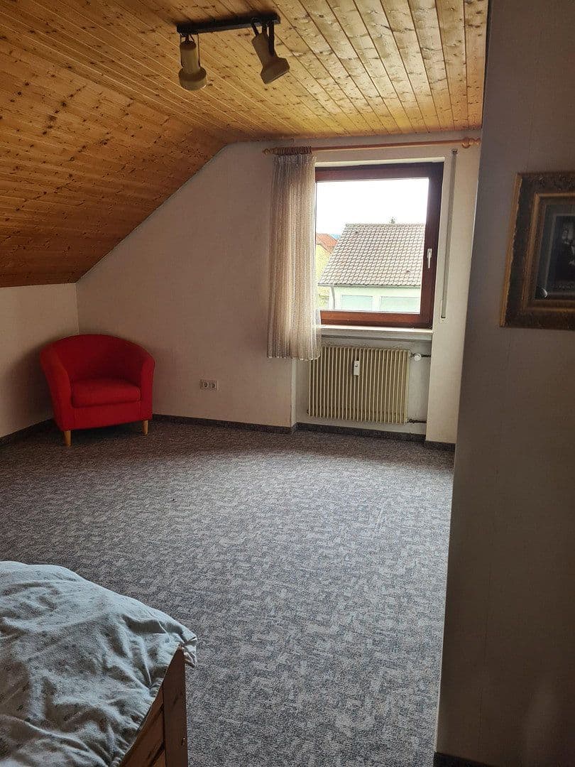 Prodej domu 195 m², pozemek 677 m², Nordlandstraße 5, Bad Neustadt an der Saale, Bavorsko Prodej domu 195 m², pozemek 677 m², Nordlandstraße 5, Bad Neustadt an der Saale, Bavorsko
