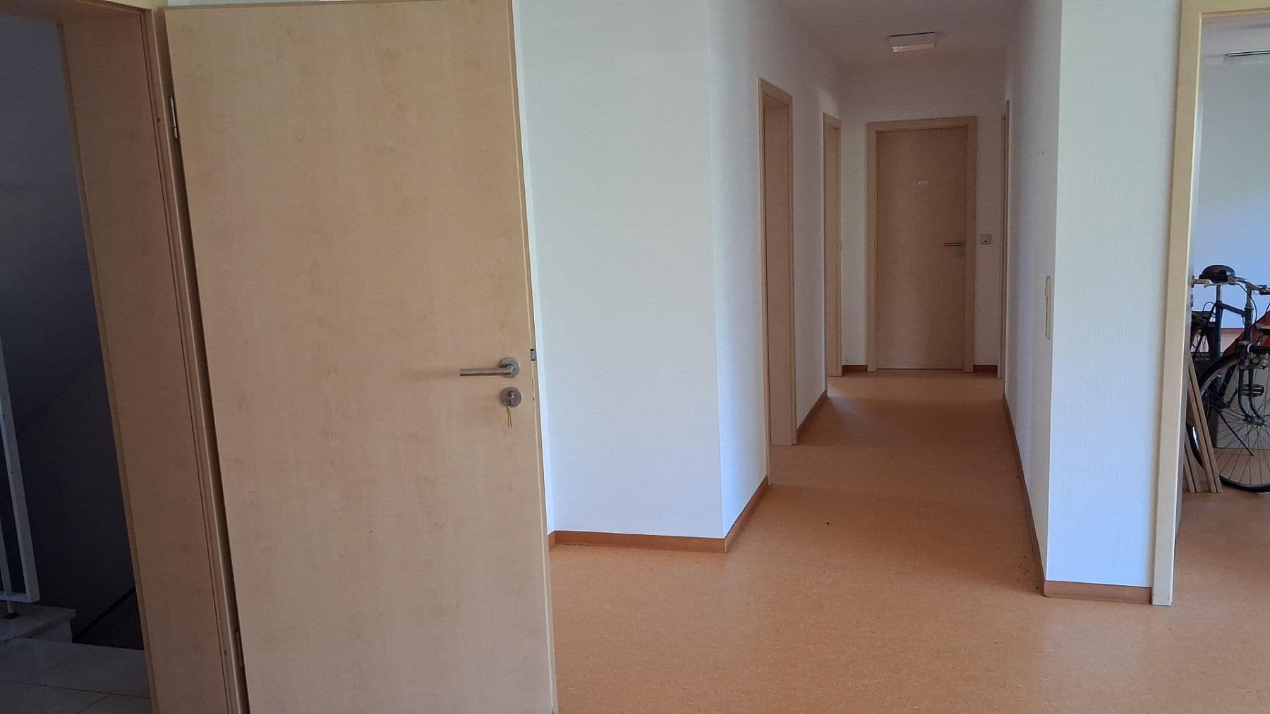 Prodej domu 195 m², pozemek 677 m², Nordlandstraße 5, Bad Neustadt an der Saale, Bavorsko Prodej domu 195 m², pozemek 677 m², Nordlandstraße 5, Bad Neustadt an der Saale, Bavorsko