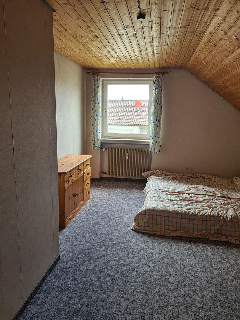 Prodej domu 195 m², pozemek 677 m², Nordlandstraße 5, Bad Neustadt an der Saale, Bavorsko Prodej domu 195 m², pozemek 677 m², Nordlandstraße 5, Bad Neustadt an der Saale, Bavorsko
