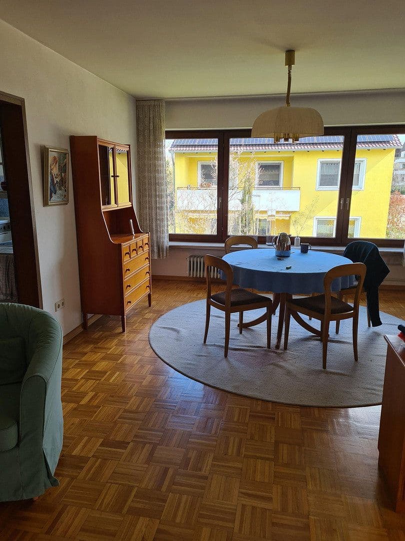 Prodej domu 195 m², pozemek 677 m², Nordlandstraße 5, Bad Neustadt an der Saale, Bavorsko Prodej domu 195 m², pozemek 677 m², Nordlandstraße 5, Bad Neustadt an der Saale, Bavorsko
