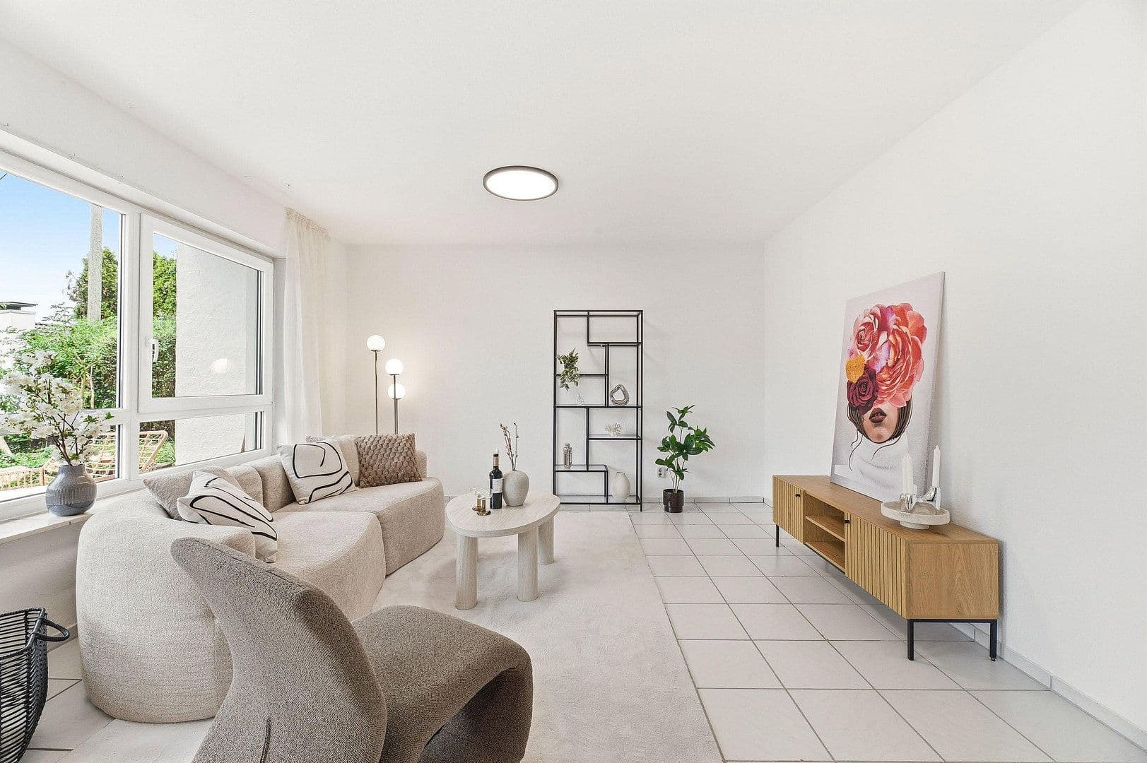 Prodej domu 109 m², pozemek 364 m², Spitzwiesenweg 8, Eningen unter Achalm, Bádensko-Württembersko Prodej domu 109 m², pozemek 364 m², Spitzwiesenweg 8, Eningen unter Achalm, Bádensko-Württembersko