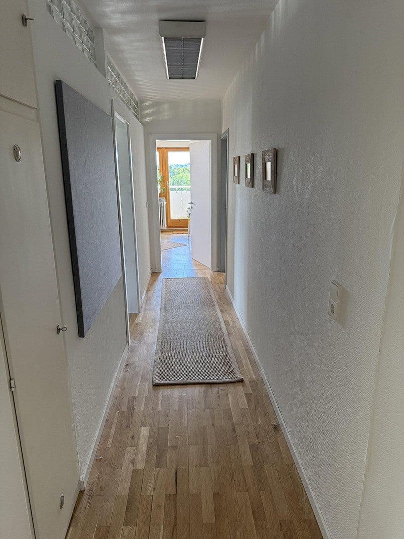 Pronájem kanceláře 70 m², Stuttgart, Bádensko-Württembersko Pronájem kanceláře 70 m², Stuttgart, Bádensko-Württembersko