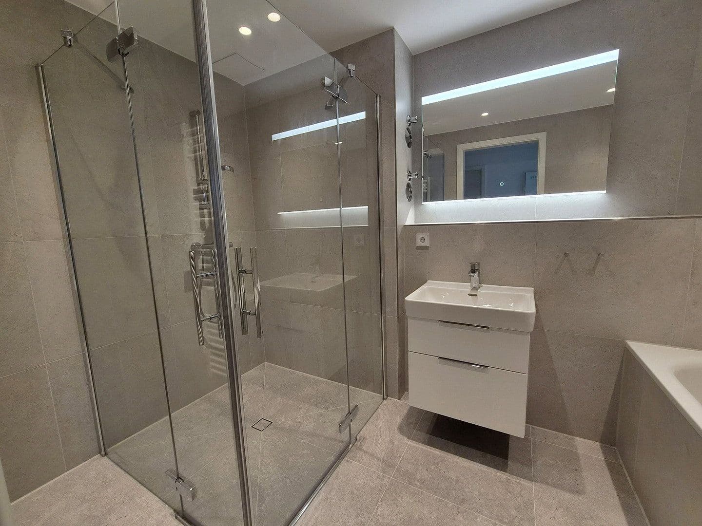 Pronájem bytu 3+1 93 m², Dresden, Sasko Pronájem bytu 3+1 93 m², Dresden, Sasko