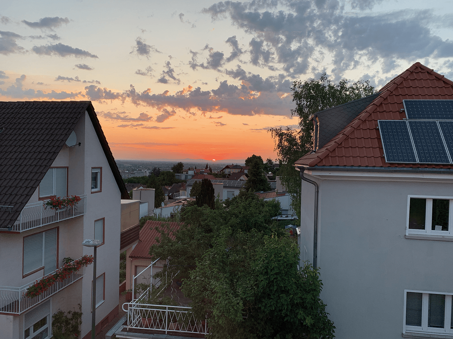 Prodej domu 200 m², pozemek 438 m², Maler-Ernst-Str. 1, Bad Dürkheim, Porýní-Falc Prodej domu 200 m², pozemek 438 m², Maler-Ernst-Str. 1, Bad Dürkheim, Porýní-Falc