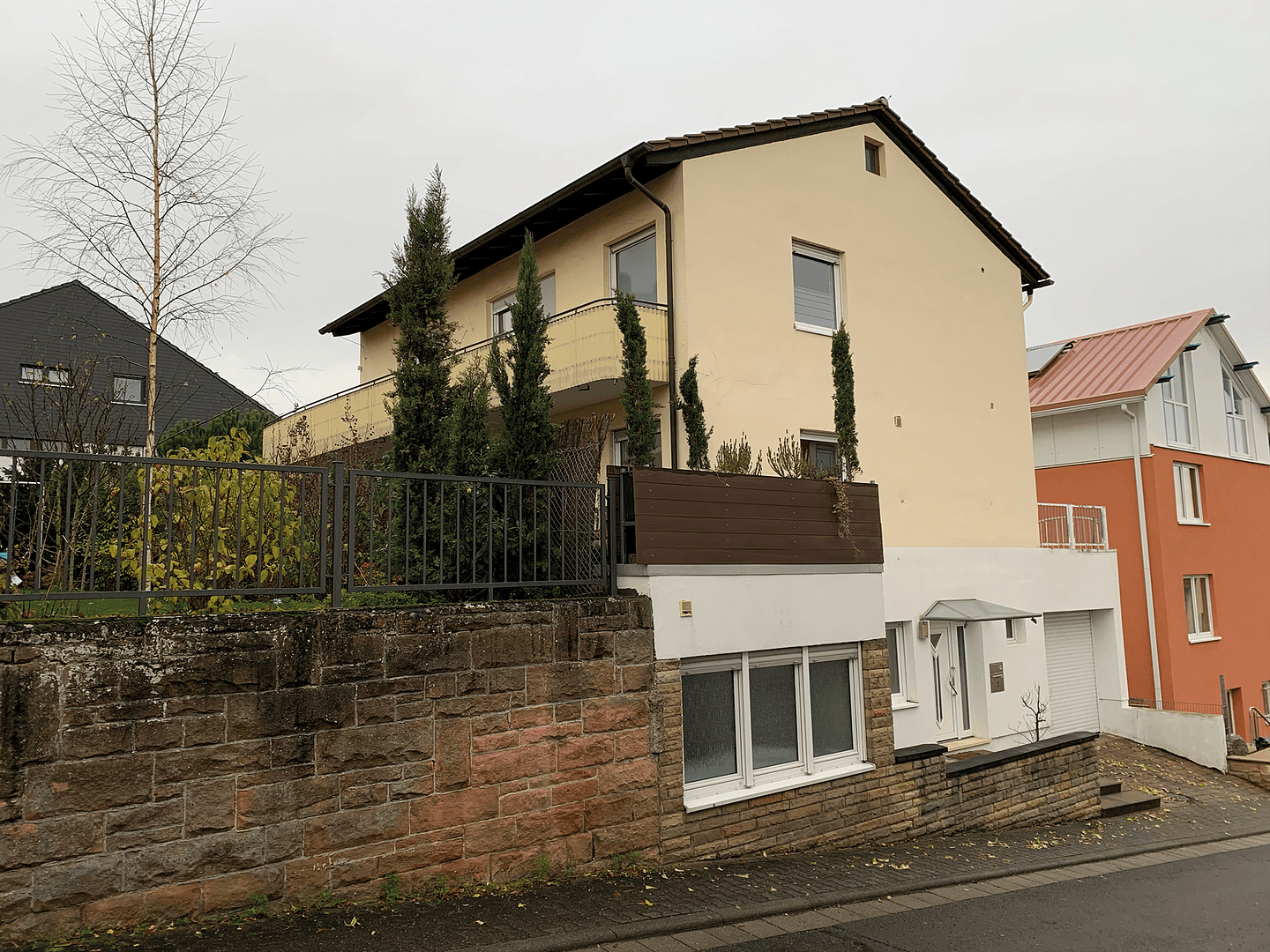 Prodej domu 200 m², pozemek 438 m², Maler-Ernst-Str. 1, Bad Dürkheim, Porýní-Falc Prodej domu 200 m², pozemek 438 m², Maler-Ernst-Str. 1, Bad Dürkheim, Porýní-Falc