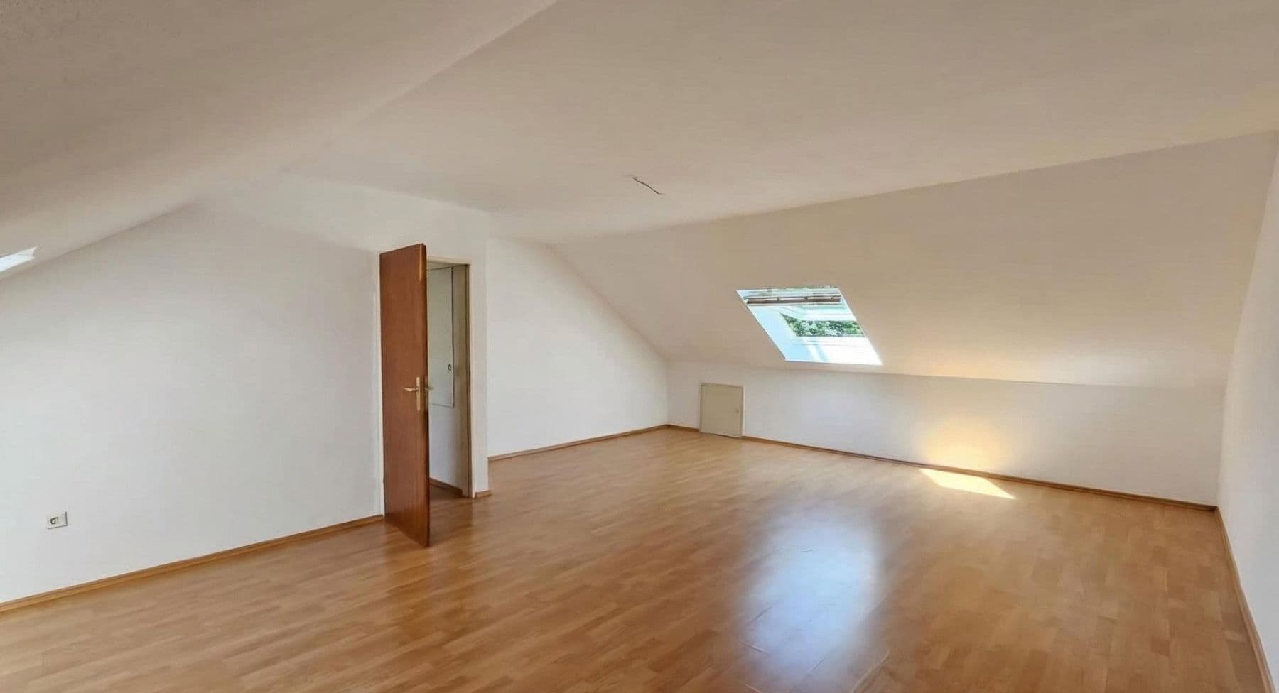 Prodej domu 130 m², pozemek 255 m², Im Buchwald 39, Heusenstamm, Hessen Prodej domu 130 m², pozemek 255 m², Im Buchwald 39, Heusenstamm, Hessen