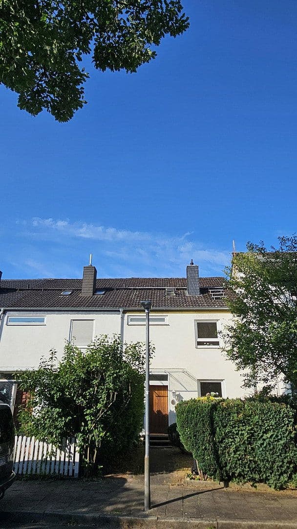 Prodej domu 130 m², pozemek 255 m², Im Buchwald 39, Heusenstamm, Hessen Prodej domu 130 m², pozemek 255 m², Im Buchwald 39, Heusenstamm, Hessen