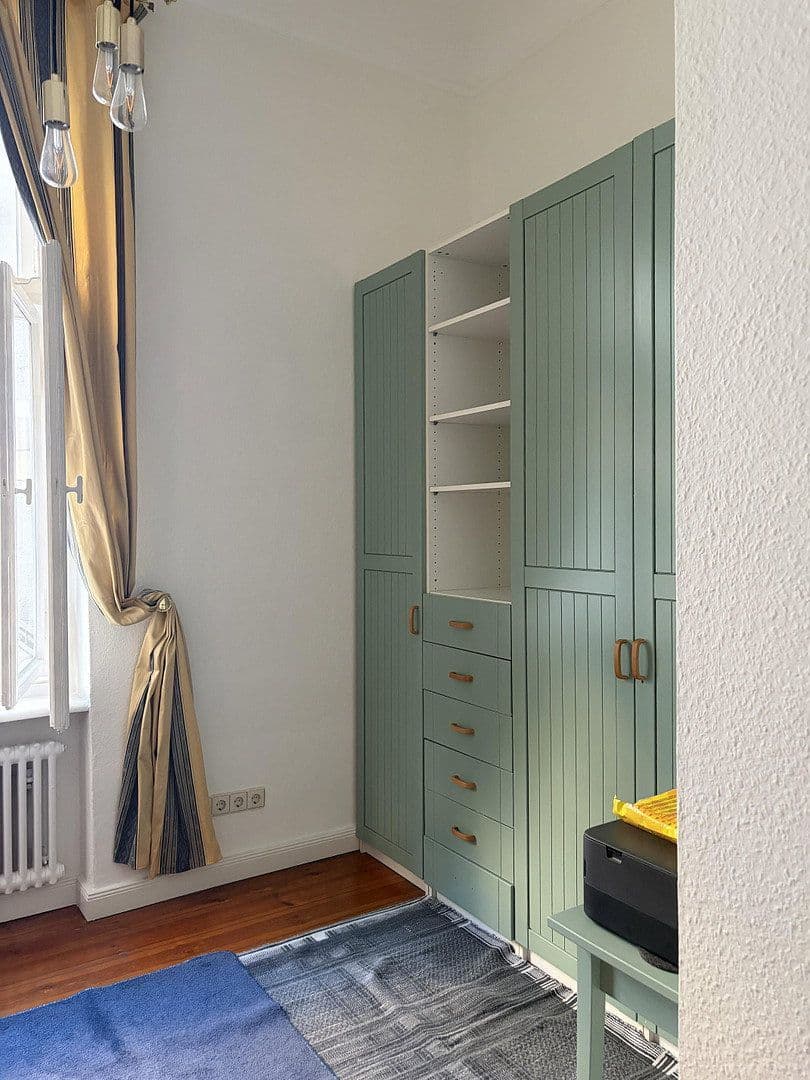 Pronájem bytu 3+1 80 m², Hektor Straße 21, Charlottenburg, Berlín Pronájem bytu 3+1 80 m², Hektor Straße 21, Charlottenburg, Berlín