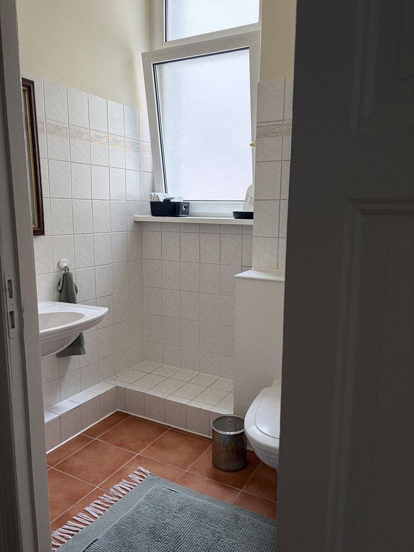 Pronájem bytu 3+1 80 m², Hektor Straße 21, Charlottenburg, Berlín Pronájem bytu 3+1 80 m², Hektor Straße 21, Charlottenburg, Berlín