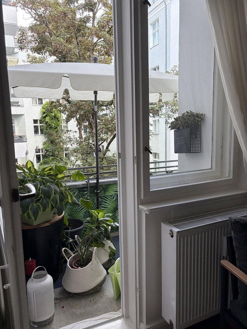 Pronájem bytu 3+1 80 m², Hektor Straße 21, Charlottenburg, Berlín Pronájem bytu 3+1 80 m², Hektor Straße 21, Charlottenburg, Berlín