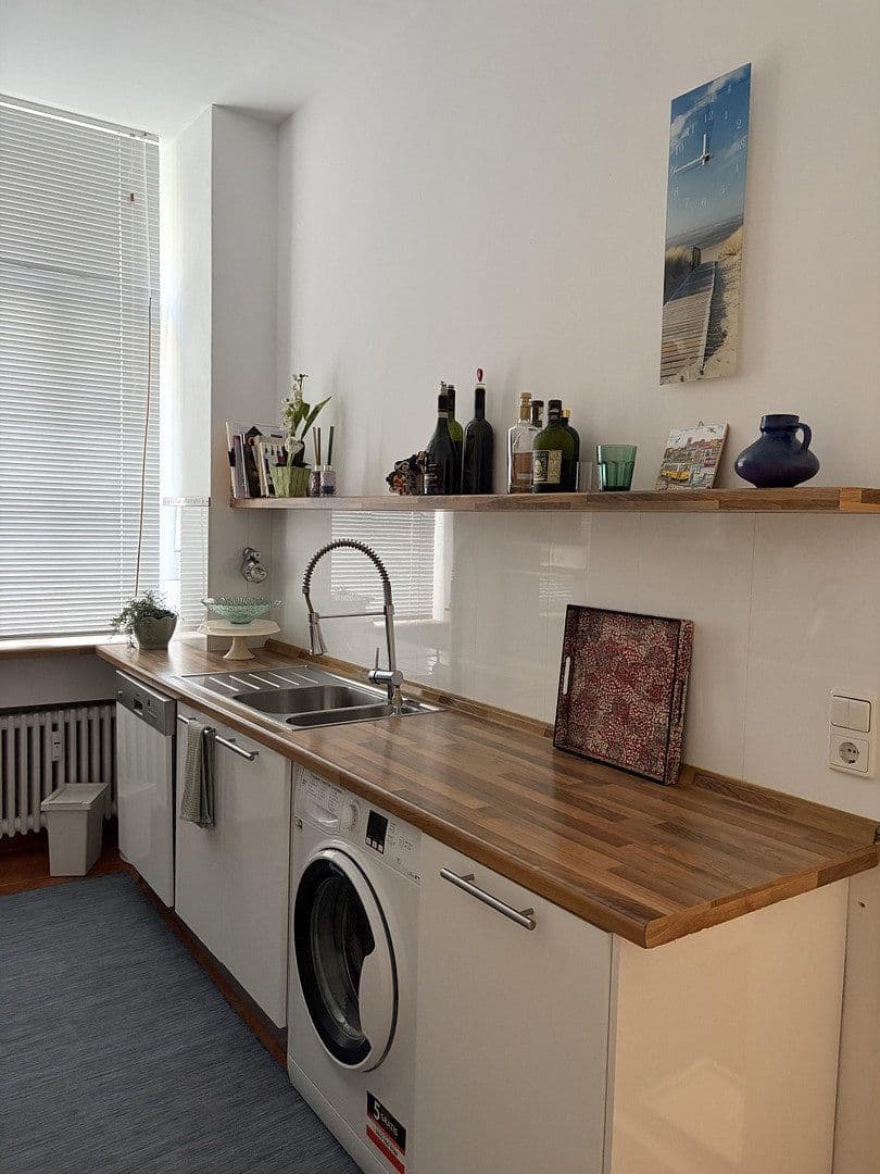 Pronájem bytu 3+1 80 m², Hektor Straße 21, Charlottenburg, Berlín Pronájem bytu 3+1 80 m², Hektor Straße 21, Charlottenburg, Berlín