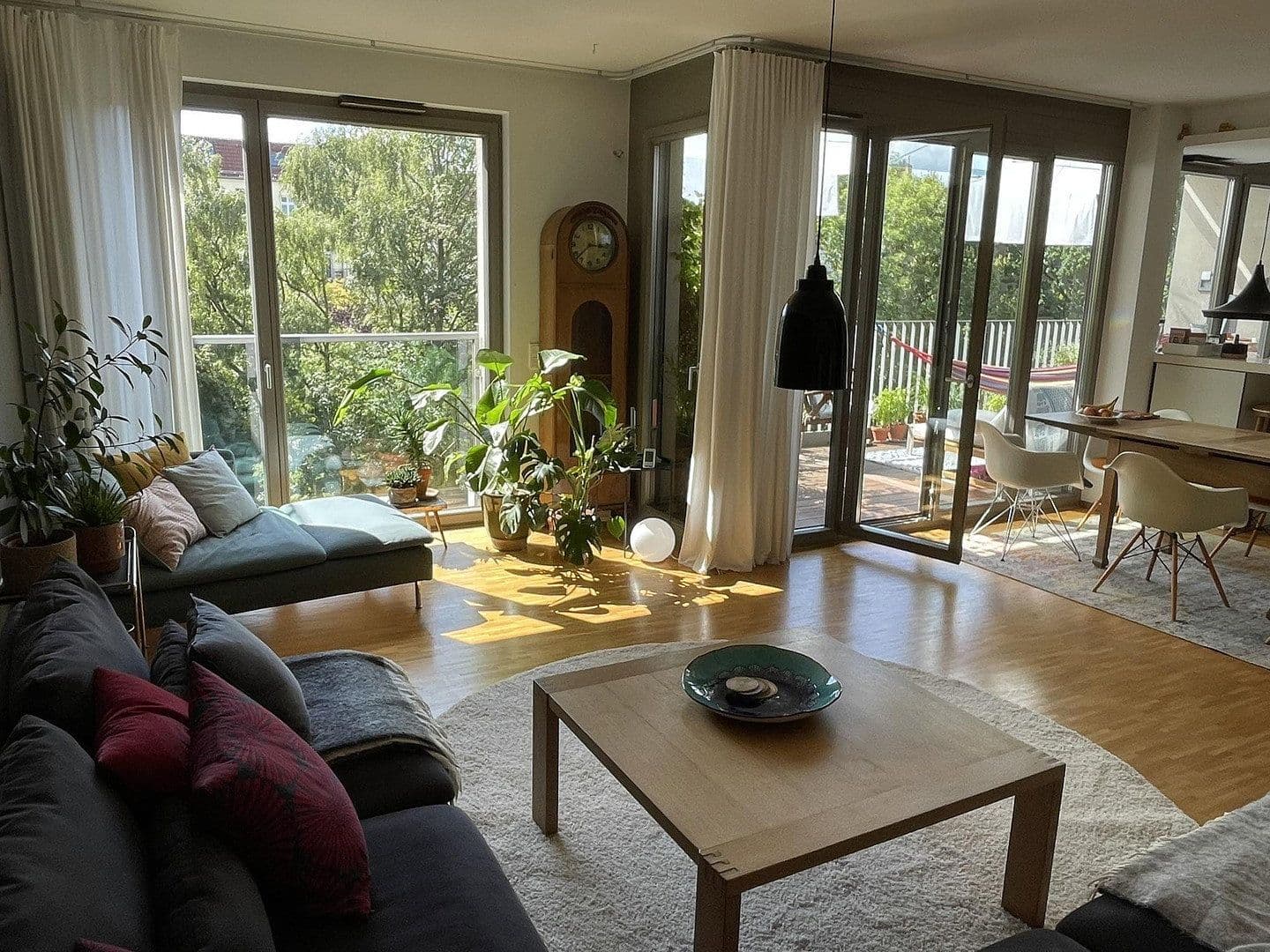 Pronájem bytu 4+1 125 m², Eschengraben 22, Berlin, Berlín Pronájem bytu 4+1 125 m², Eschengraben 22, Berlin, Berlín