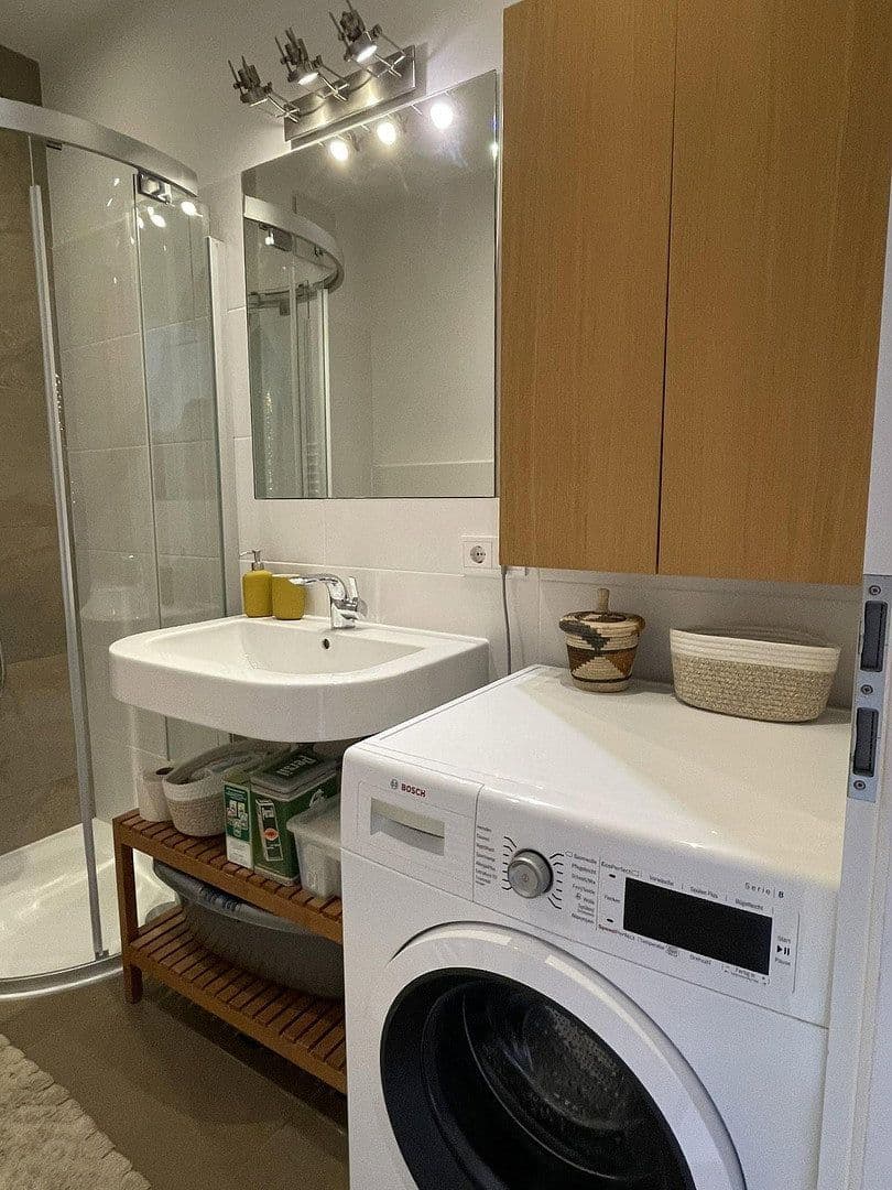 Pronájem bytu 4+1 125 m², Eschengraben 22, Berlin, Berlín Pronájem bytu 4+1 125 m², Eschengraben 22, Berlin, Berlín