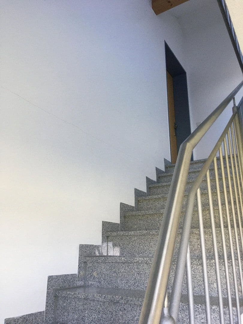 Pronájem bytu 5+1 126 m², Elkofener Weg 23, Grafing, Bavorsko Pronájem bytu 5+1 126 m², Elkofener Weg 23, Grafing, Bavorsko