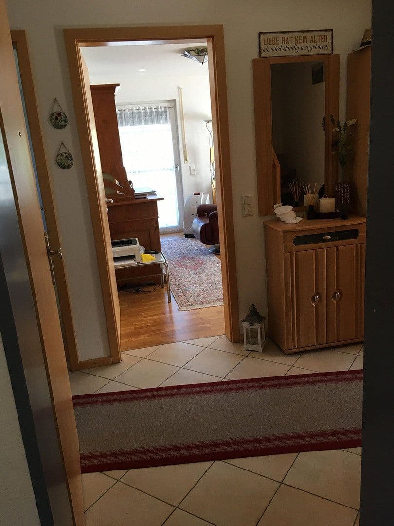 Pronájem bytu 5+1 126 m², Elkofener Weg 23, Grafing, Bavorsko Pronájem bytu 5+1 126 m², Elkofener Weg 23, Grafing, Bavorsko
