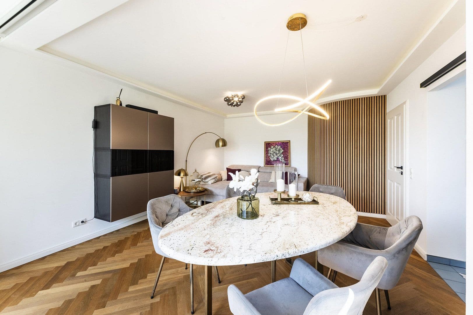 Prodej bytu 3+1 86 m², Dresden, Sasko Prodej bytu 3+1 86 m², Dresden, Sasko