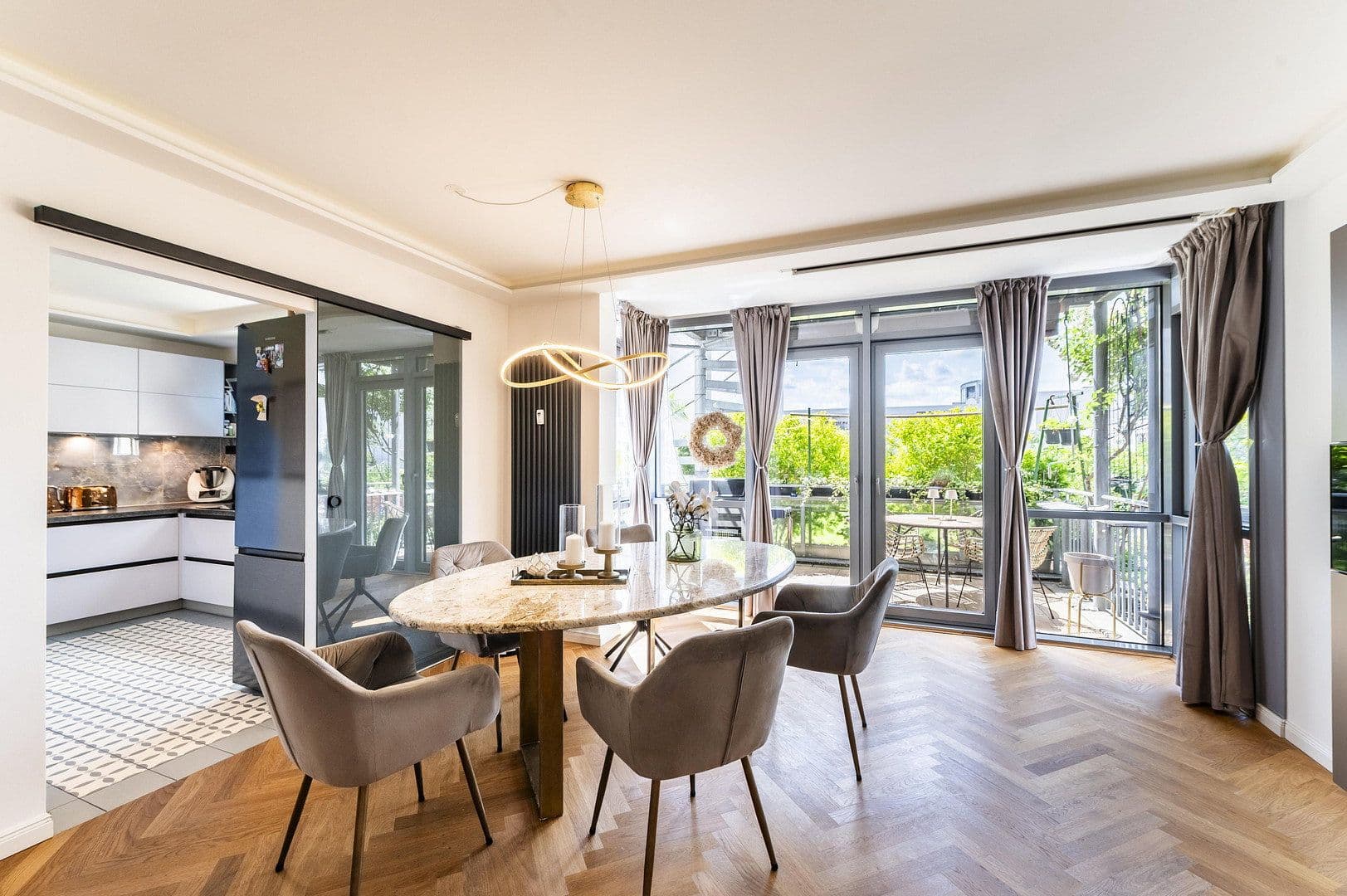 Prodej bytu 3+1 86 m², Dresden, Sasko Prodej bytu 3+1 86 m², Dresden, Sasko
