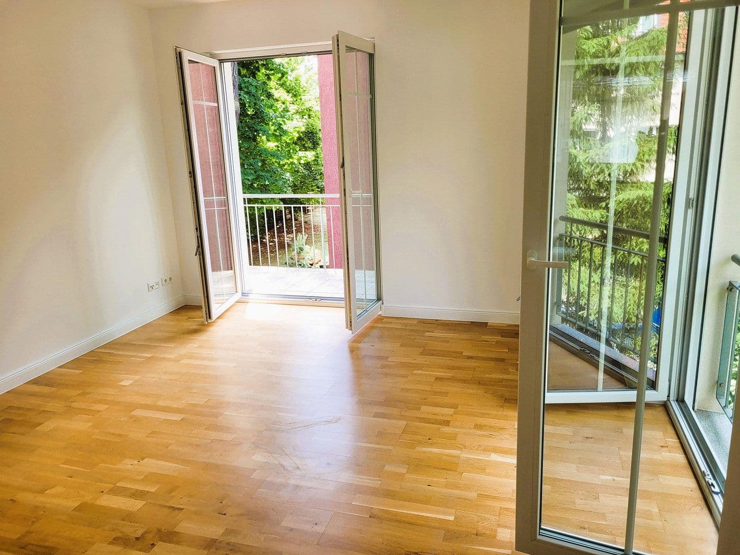 Prodej bytu 5+1 113 m², Genovevastraße 6, Berlin, Berlín Prodej bytu 5+1 113 m², Genovevastraße 6, Berlin, Berlín