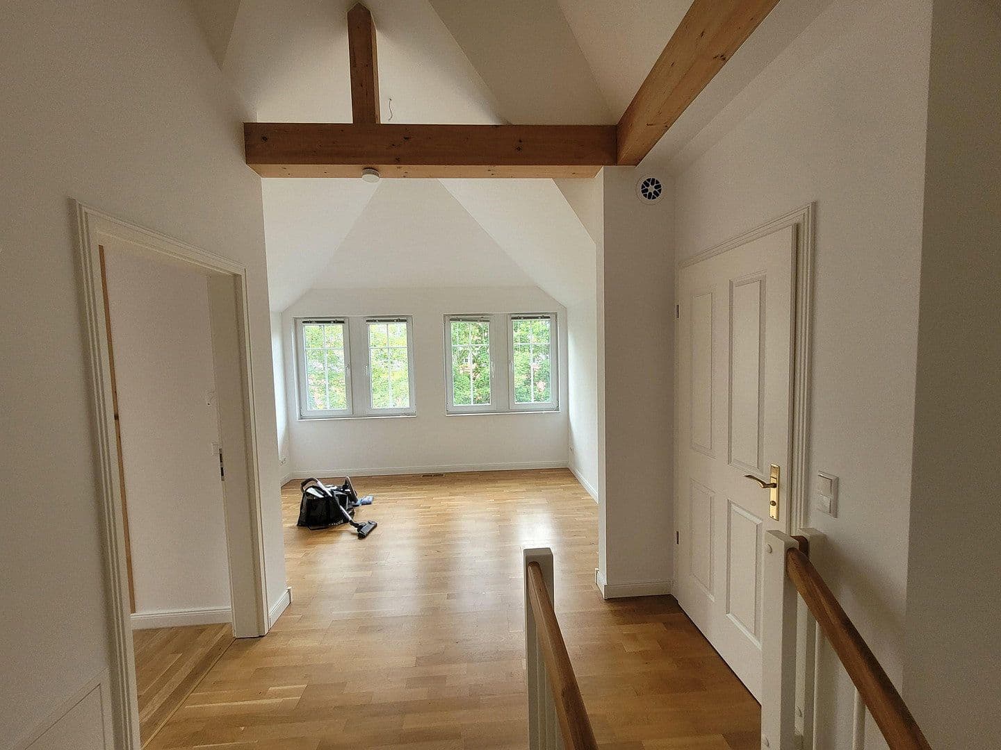 Prodej bytu 5+1 113 m², Genovevastraße 6, Berlin, Berlín Prodej bytu 5+1 113 m², Genovevastraße 6, Berlin, Berlín