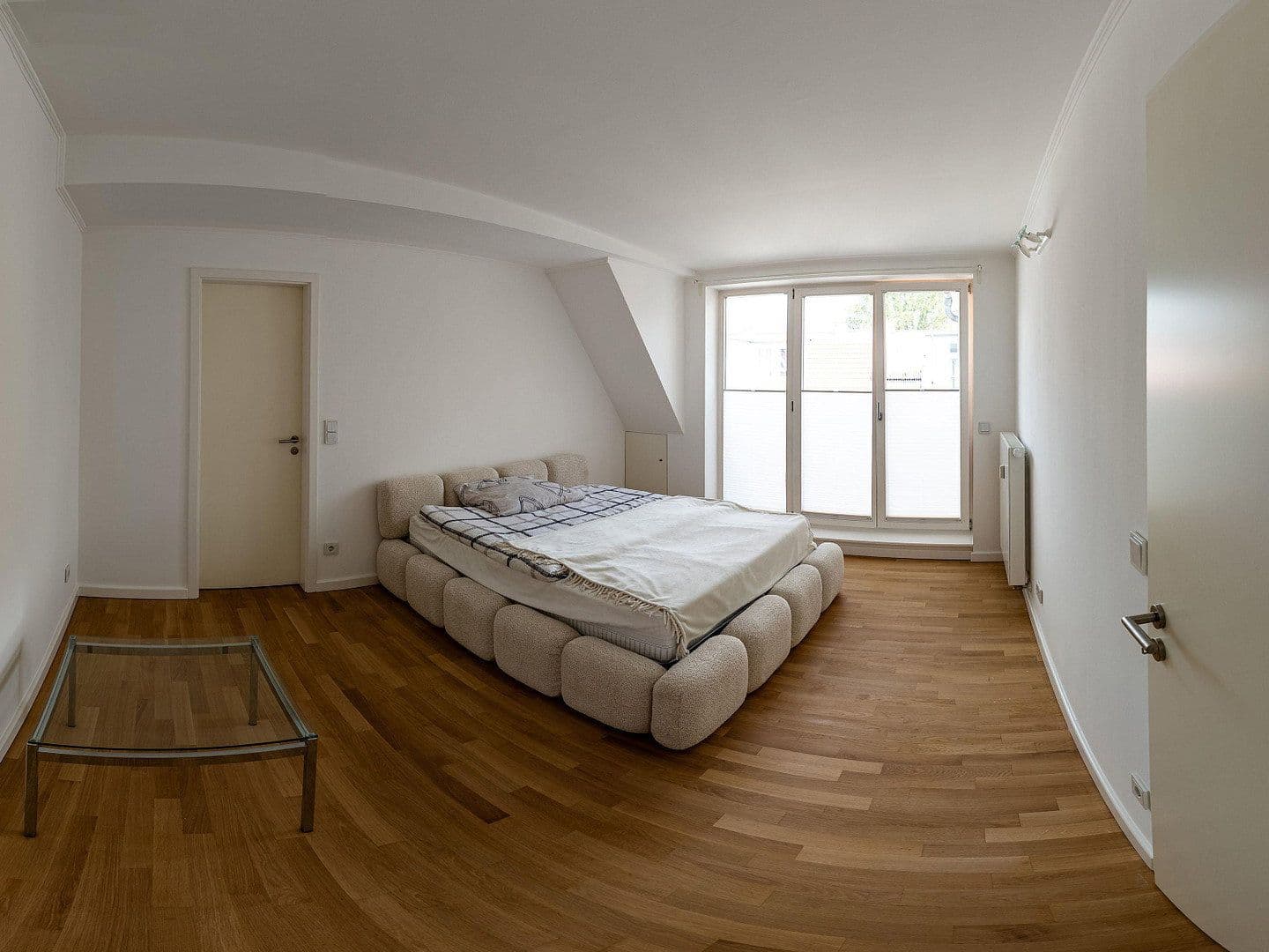 Prodej bytu 3+1 107 m², Berlin, Berlín Prodej bytu 3+1 107 m², Berlin, Berlín