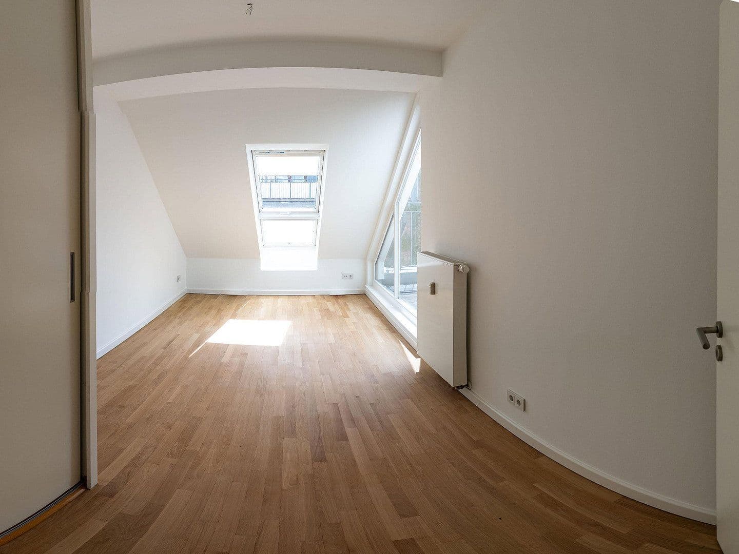 Prodej bytu 3+1 107 m², Berlin, Berlín Prodej bytu 3+1 107 m², Berlin, Berlín
