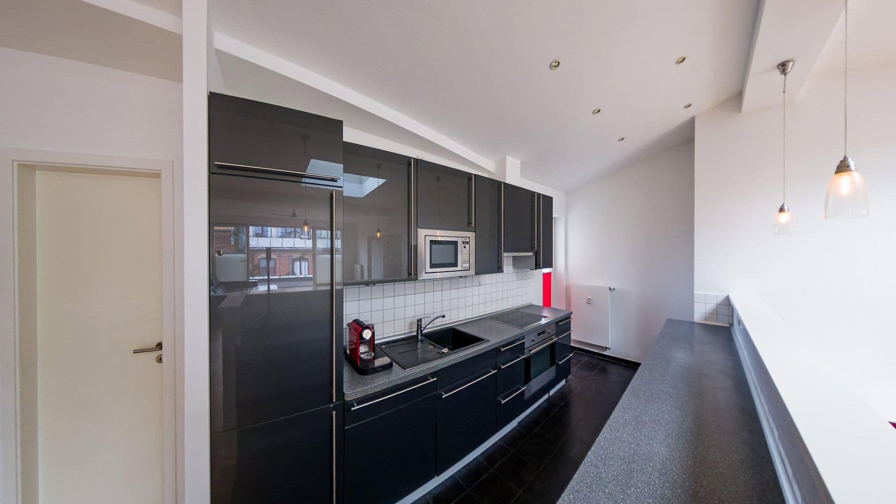 Prodej bytu 3+1 107 m², Berlin, Berlín Prodej bytu 3+1 107 m², Berlin, Berlín