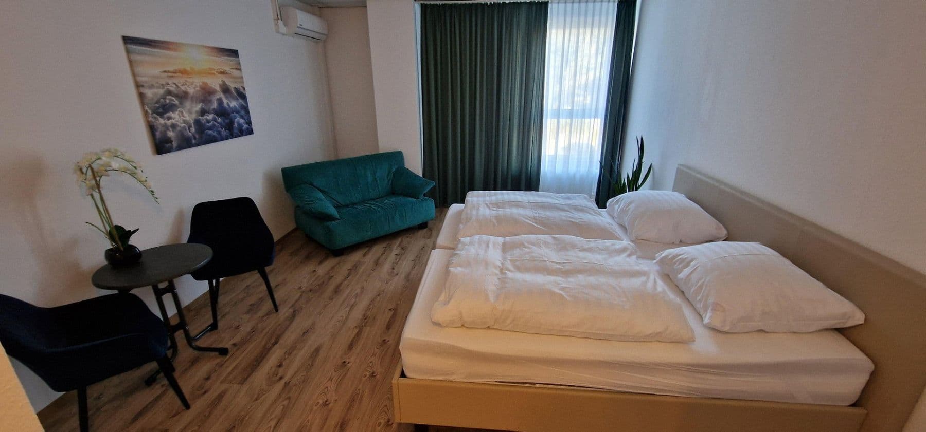 Pronájem bytu 3+1 114 m², Steinbergstr. 3, Leipzig OT Holzhausen, Sasko Pronájem bytu 3+1 114 m², Steinbergstr. 3, Leipzig OT Holzhausen, Sasko