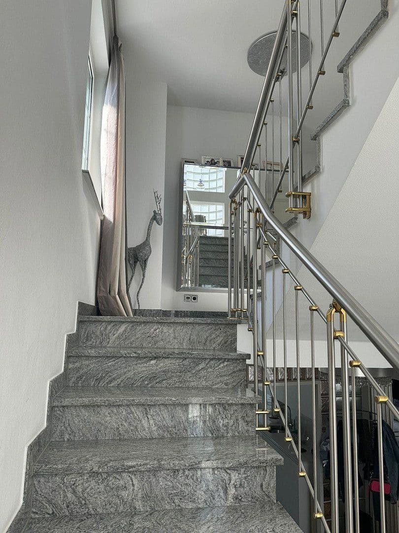 Prodej domu 340 m², pozemek 488 m², Frechen, Severní Porýní-Vestfálsko Prodej domu 340 m², pozemek 488 m², Frechen, Severní Porýní-Vestfálsko