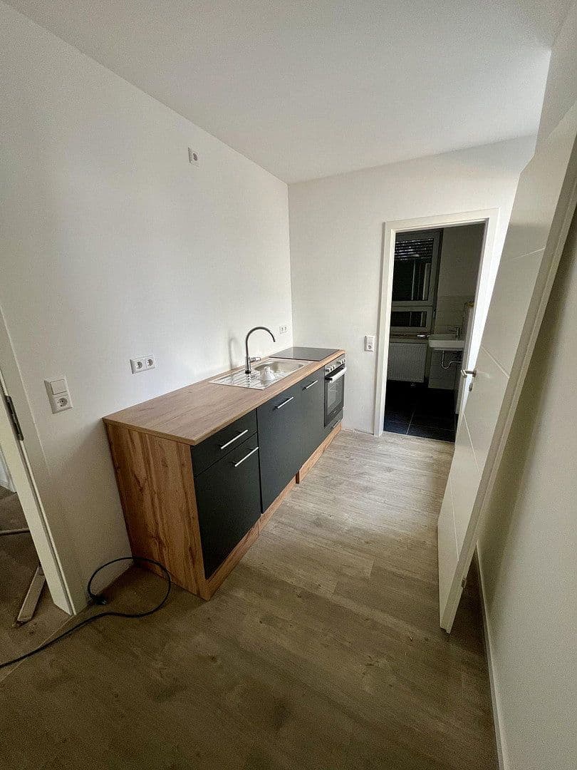 Pronájem bytu 2+1 43 m², Stötteritzer Landstraße 30, Leipzig, Sasko Pronájem bytu 2+1 43 m², Stötteritzer Landstraße 30, Leipzig, Sasko