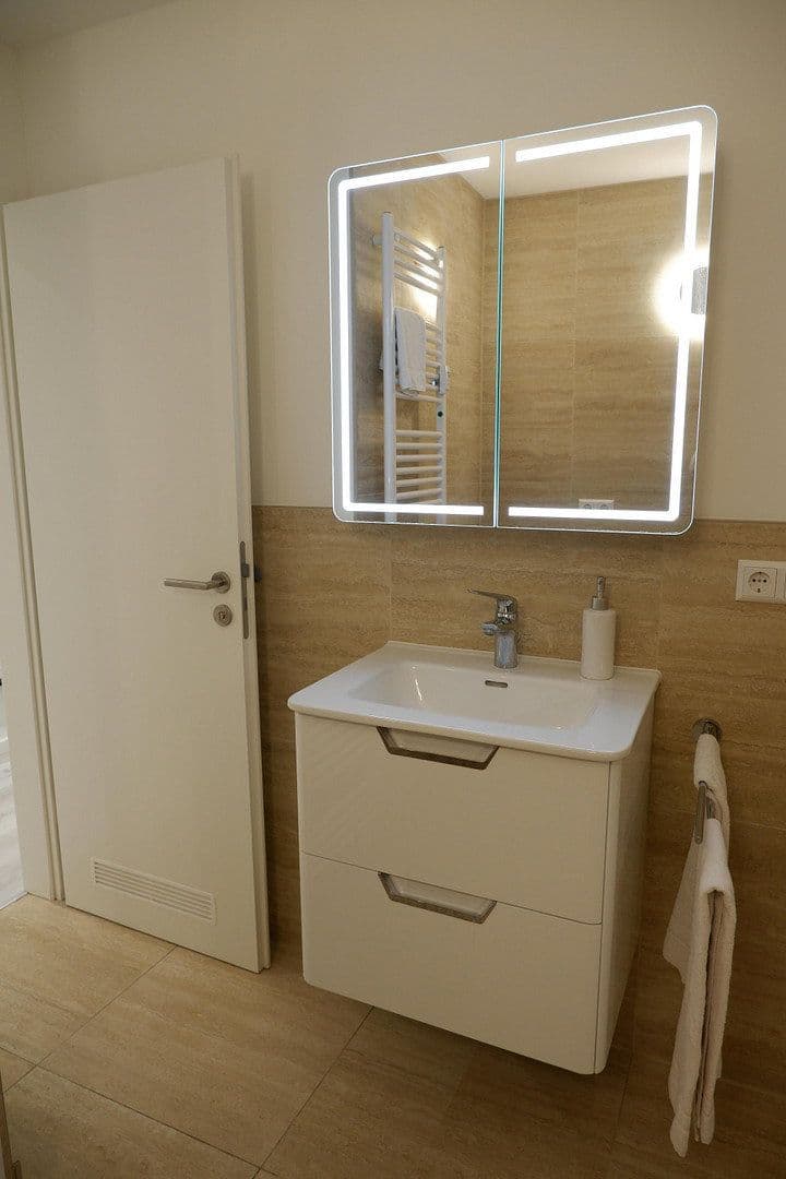 Pronájem bytu 2+1 58 m², Rappenberghalde 29, Tübingen, Bádensko-Württembersko Pronájem bytu 2+1 58 m², Rappenberghalde 29, Tübingen, Bádensko-Württembersko
