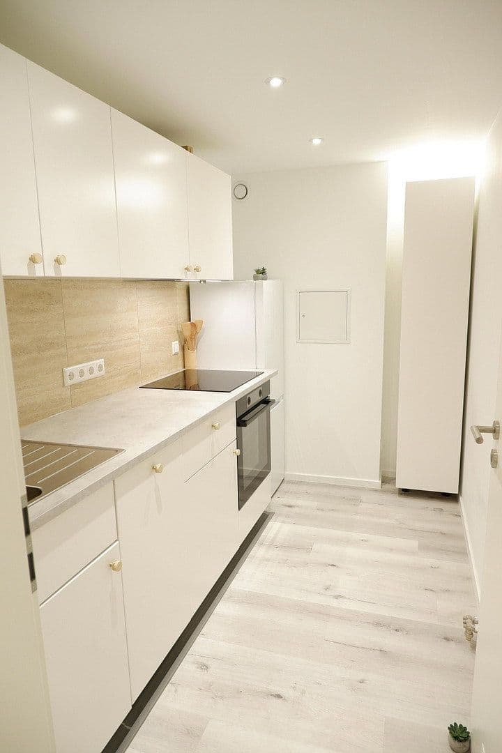 Pronájem bytu 2+1 58 m², Rappenberghalde 29, Tübingen, Bádensko-Württembersko Pronájem bytu 2+1 58 m², Rappenberghalde 29, Tübingen, Bádensko-Württembersko