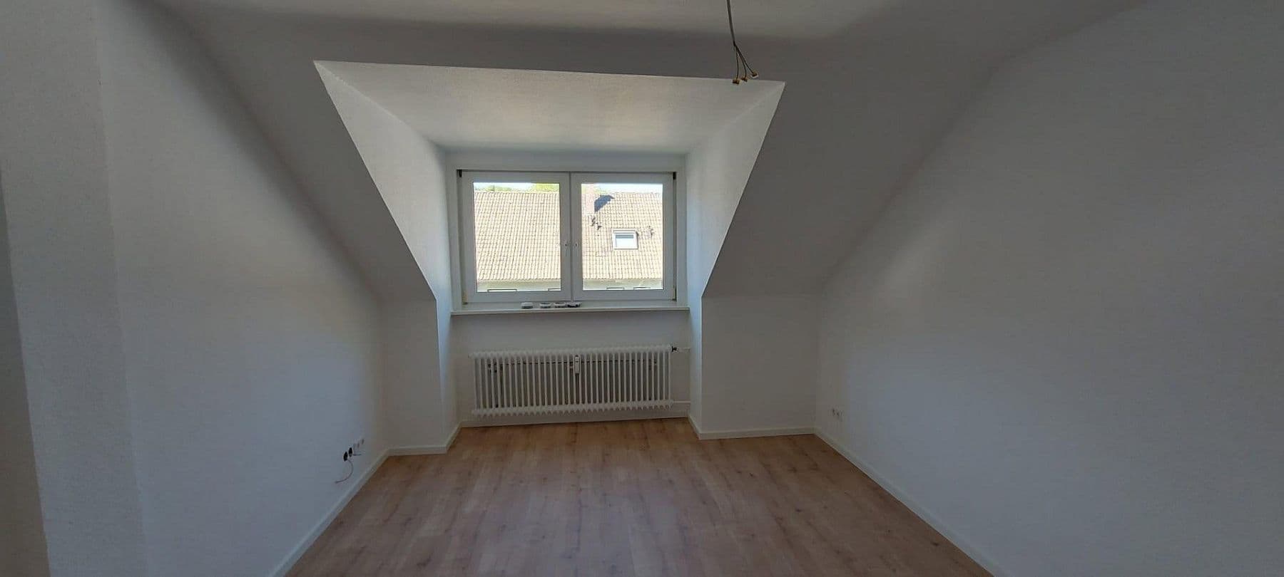 Pronájem bytu 2+1 62 m², Hasencleverstr. 18, Solingen, Severní Porýní-Vestfálsko Pronájem bytu 2+1 62 m², Hasencleverstr. 18, Solingen, Severní Porýní-Vestfálsko