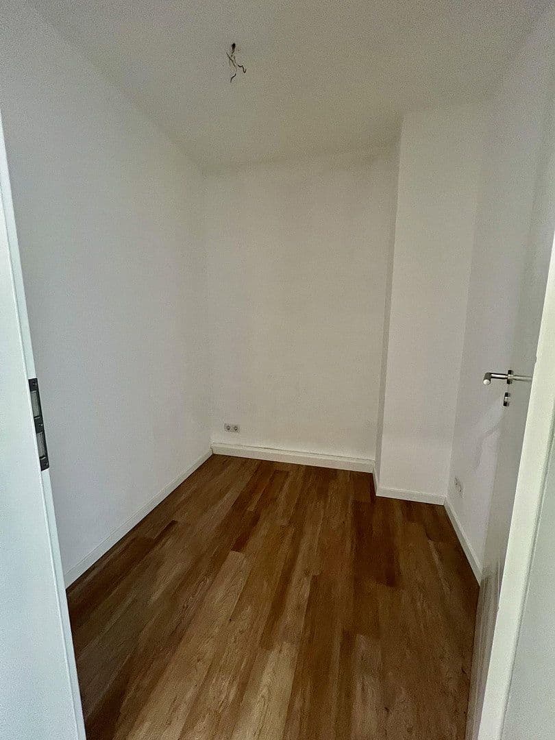 Pronájem bytu 4+1 106 m², Stötteritzer Landstraße 30, Leipzig, Sasko Pronájem bytu 4+1 106 m², Stötteritzer Landstraße 30, Leipzig, Sasko