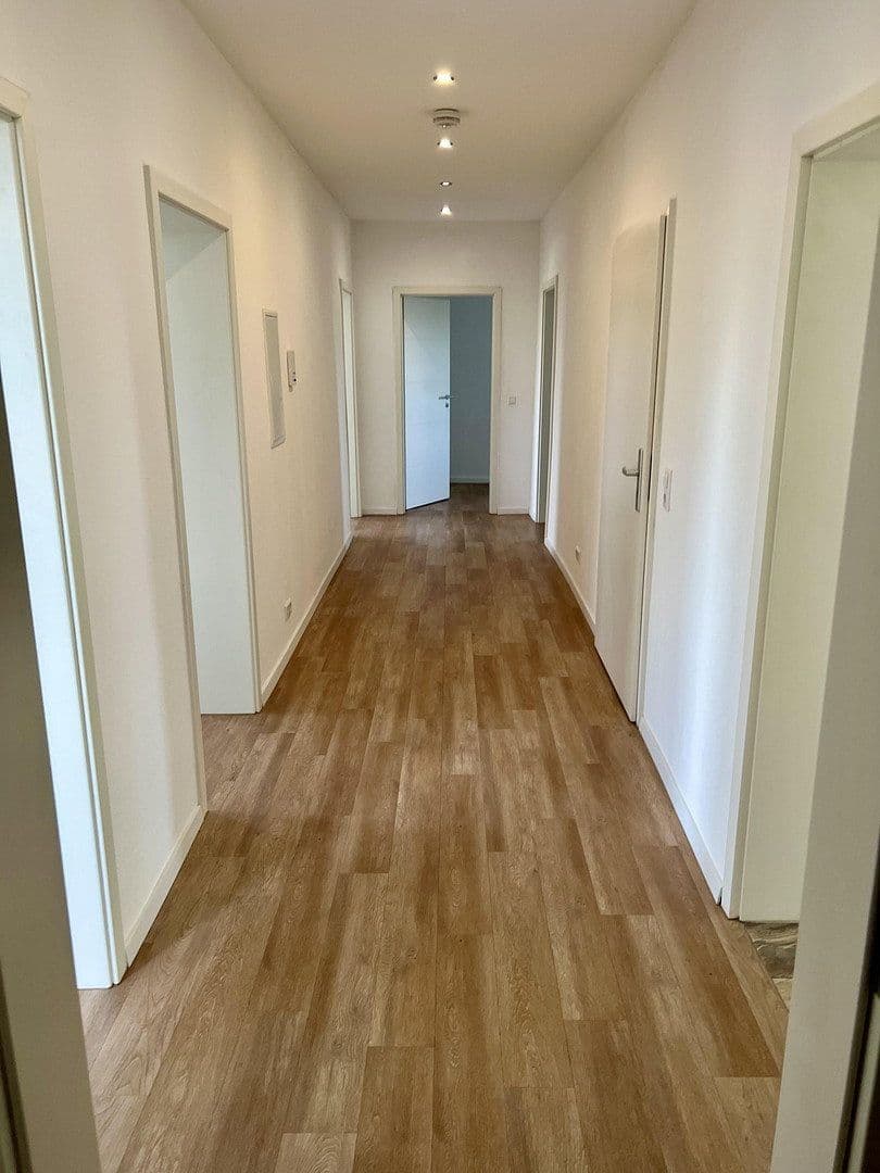 Pronájem bytu 4+1 106 m², Stötteritzer Landstraße 30, Leipzig, Sasko Pronájem bytu 4+1 106 m², Stötteritzer Landstraße 30, Leipzig, Sasko