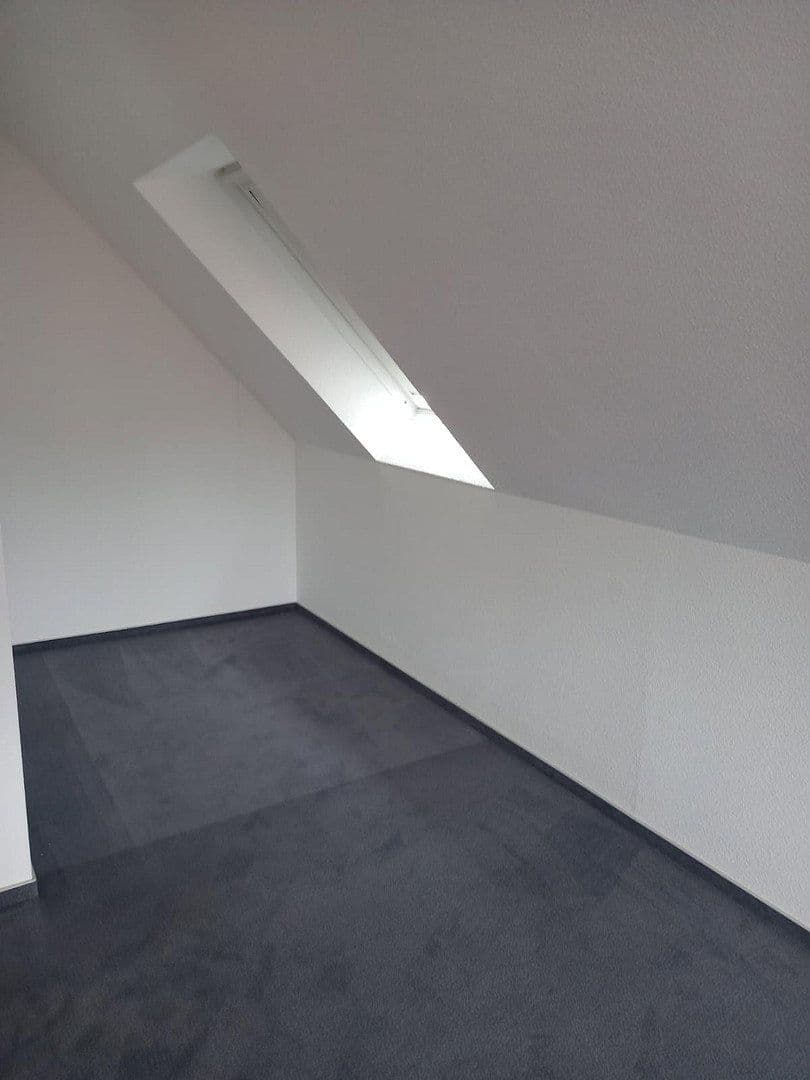 Pronájem bytu 3+kk 85 m², Finkenbergstr. 6, Heilbronn-Biberach, Bádensko-Württembersko Pronájem bytu 3+kk 85 m², Finkenbergstr. 6, Heilbronn-Biberach, Bádensko-Württembersko
