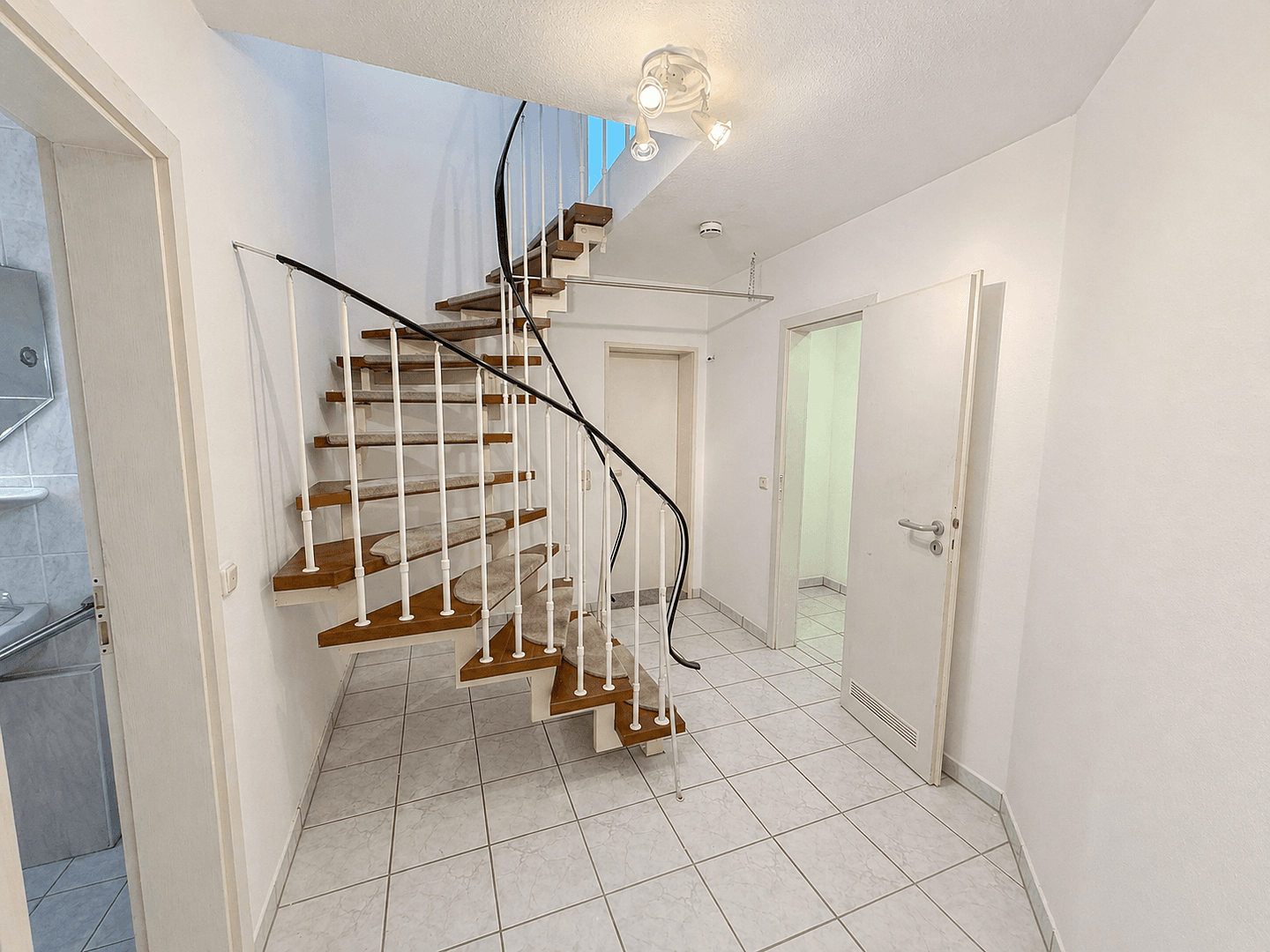 Prodej bytu 3+1 95 m², Neu-Anspach, Hessen Prodej bytu 3+1 95 m², Neu-Anspach, Hessen