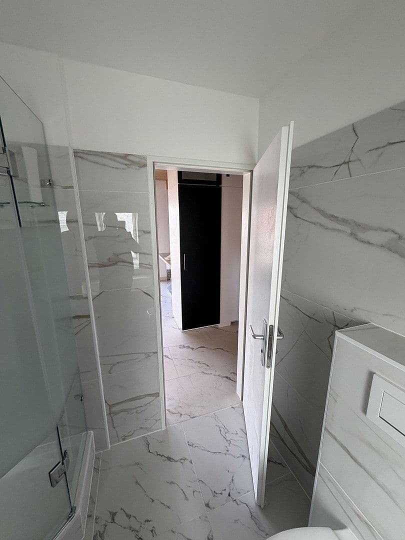 Pronájem bytu 4+1 111 m², Küfersteig 2, Berlin, Berlín Pronájem bytu 4+1 111 m², Küfersteig 2, Berlin, Berlín