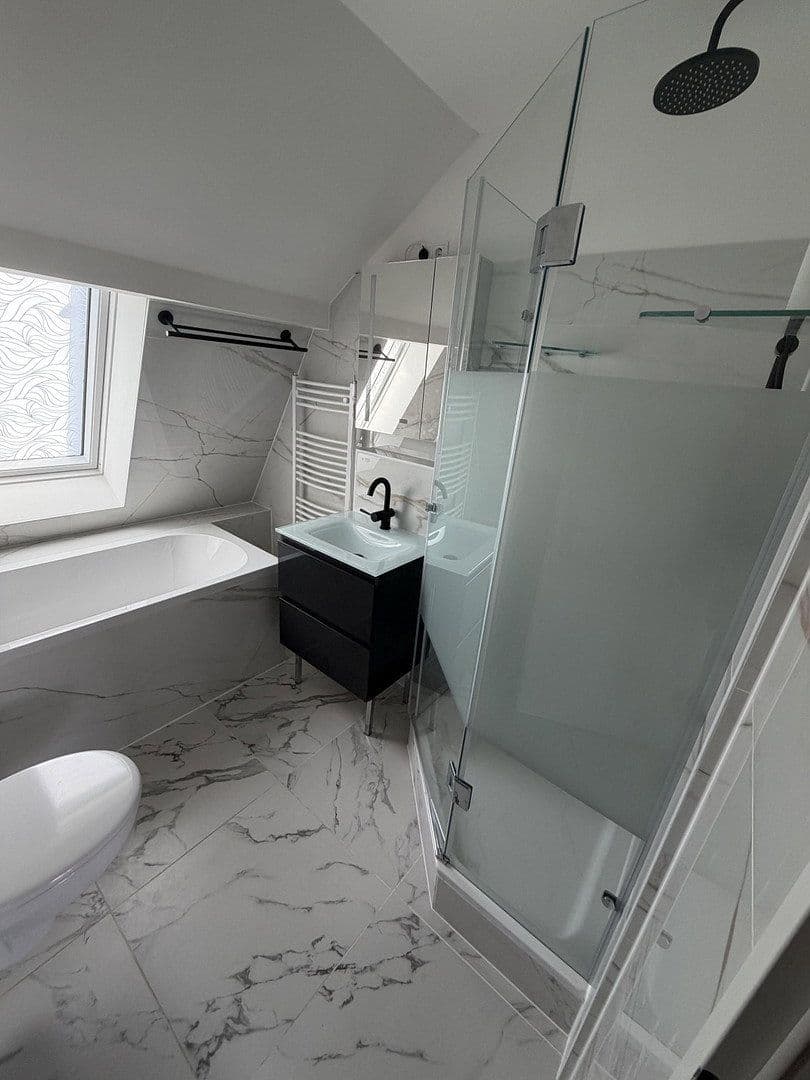 Pronájem bytu 4+1 111 m², Küfersteig 2, Berlin, Berlín Pronájem bytu 4+1 111 m², Küfersteig 2, Berlin, Berlín