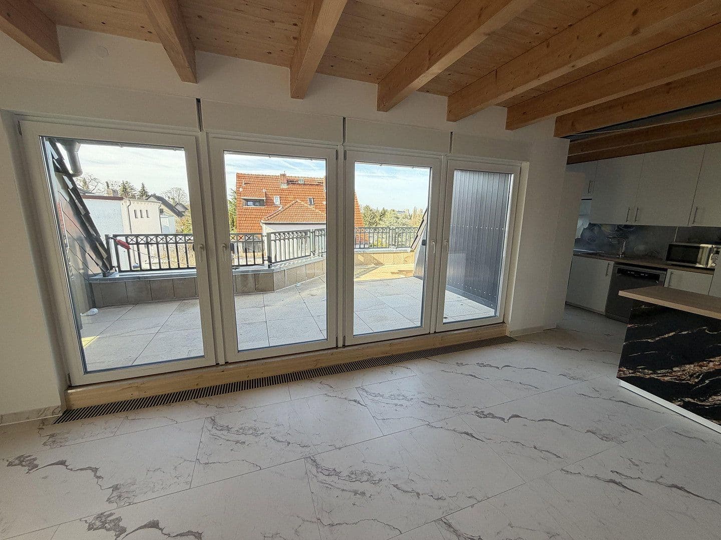 Pronájem bytu 4+1 111 m², Küfersteig 2, Berlin, Berlín Pronájem bytu 4+1 111 m², Küfersteig 2, Berlin, Berlín