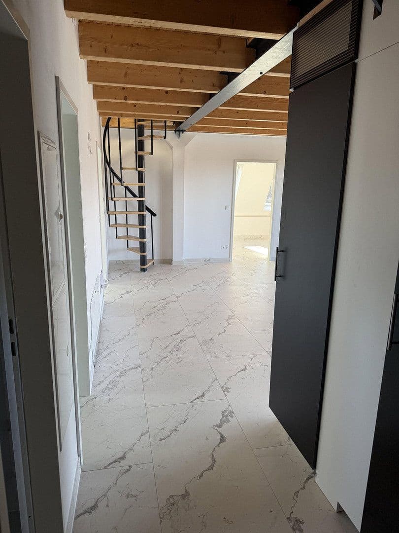 Pronájem bytu 4+1 111 m², Küfersteig 2, Berlin, Berlín Pronájem bytu 4+1 111 m², Küfersteig 2, Berlin, Berlín