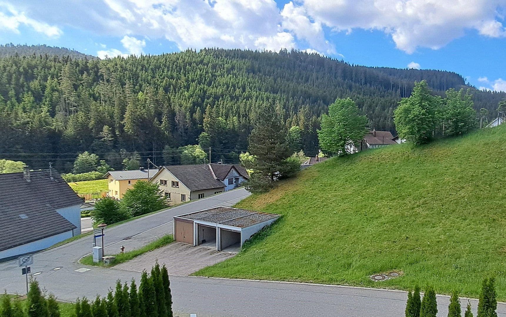 Prodej domu 185 m², pozemek 508 m², Talblick 2, Vöhrenbach, Bádensko-Württembersko Prodej domu 185 m², pozemek 508 m², Talblick 2, Vöhrenbach, Bádensko-Württembersko